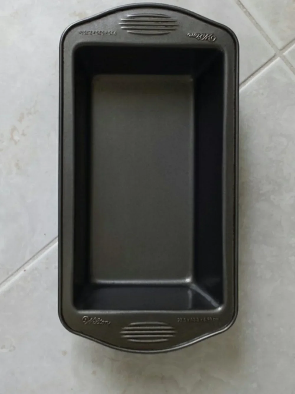 Wilton loaf pan